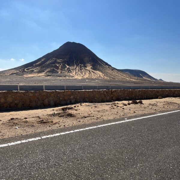 1 Black Desert View2 600x600