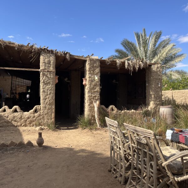 1 Oasis Lunch spot 1 600x600
