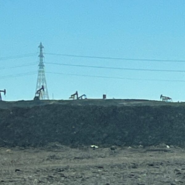 1 On the Way oil rig 600x600