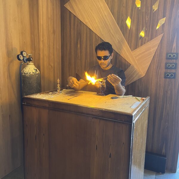 1 Perfumerie blowing glass 600x600