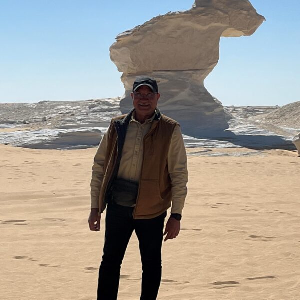 1 White Desert4 Amr Rabbit 600x600