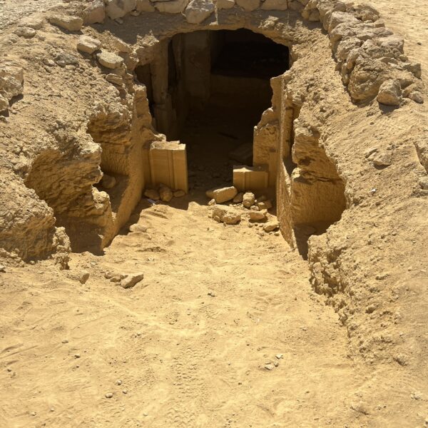 11 Siwa Mountain of the Dead3 tomb 600x600