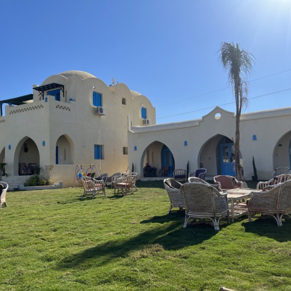 2 Hotel2 600x600