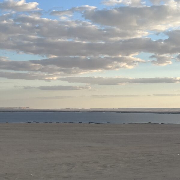 2 Magic Lake Waiting for sunset1 600x600