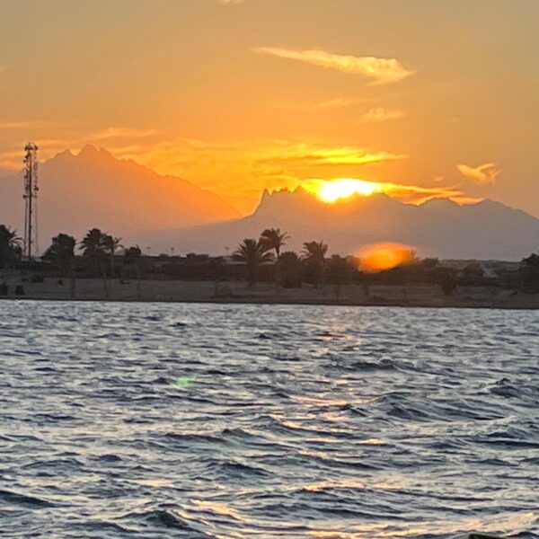 4 Hurghada Fishing sunset 1 600x600