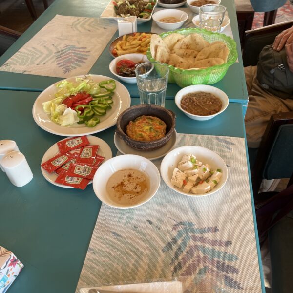 5 Bayt Ward3 Food1 600x600