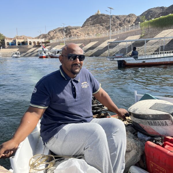 5 Boat Ride to Temple2 Kareem 600x600