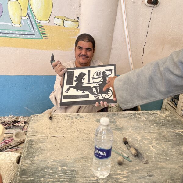 Alabaster1 Workers5 600x600