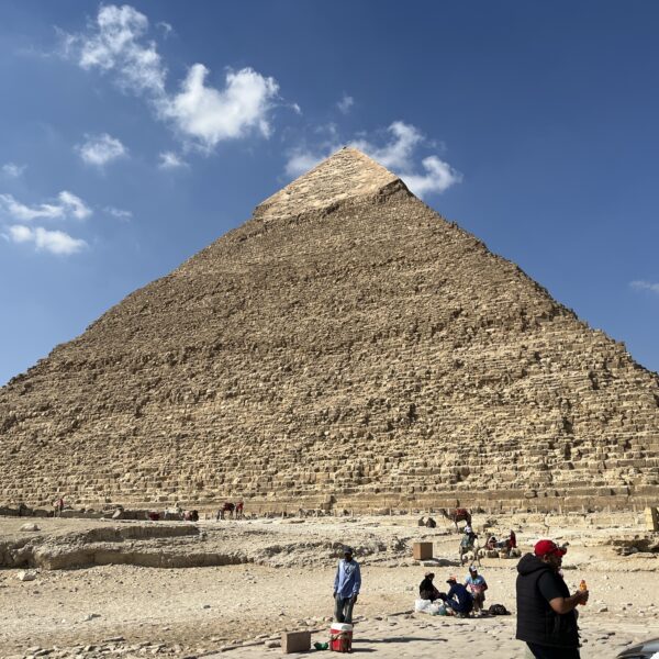 Giza Pyramid of Khufu 1 600x600