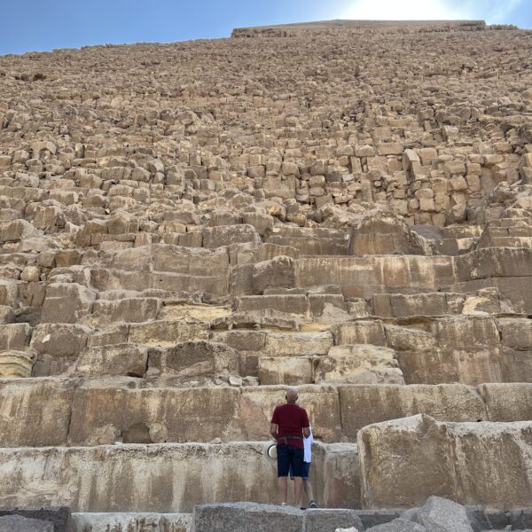 Giza Wanda Amr at Pyramid of Khufu 1 600x600