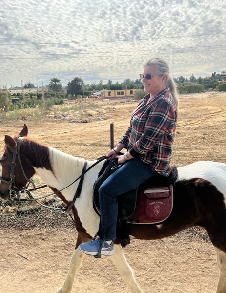 Horse riding 463x600