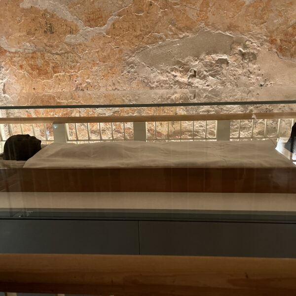 VOTK8 Temple of Tutankhamun5 Mummy2 600x600