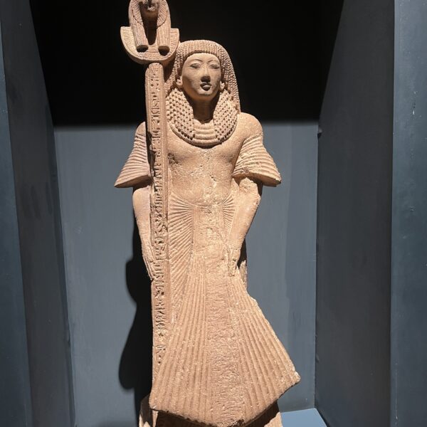 Woman Priestess 600x600